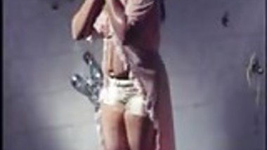 HOT DESI MILF BURNING IN HEAT IN SHOWER -JP SPL